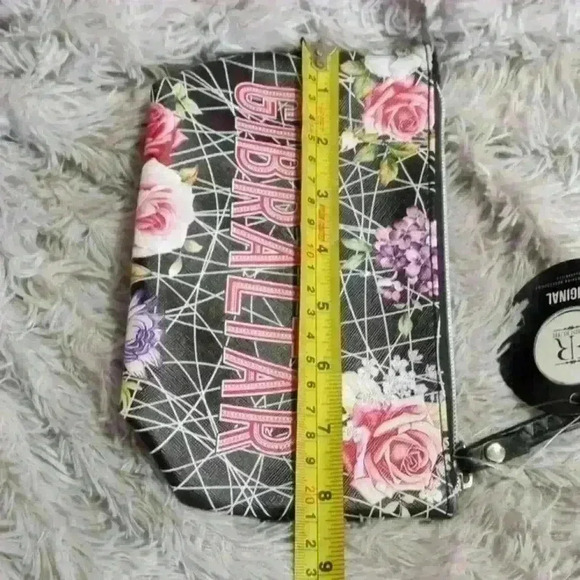***NWT*** ROBIN RUTH FLORAL GIBRALTAR WRISTLET - Picture 12 of 12